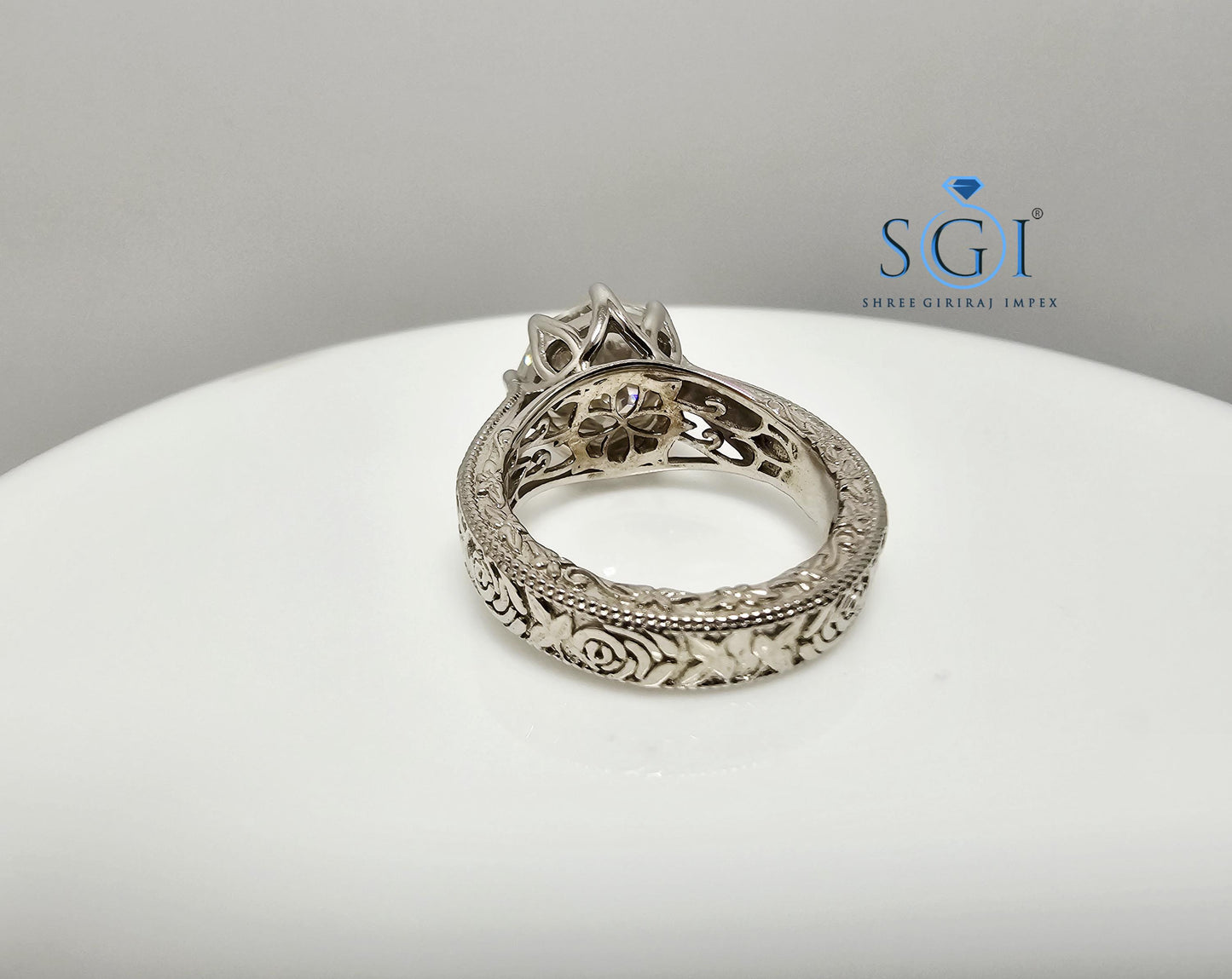 Antique Style Moissanite Ring | 925 Sterling Silver, 4.10 Ct