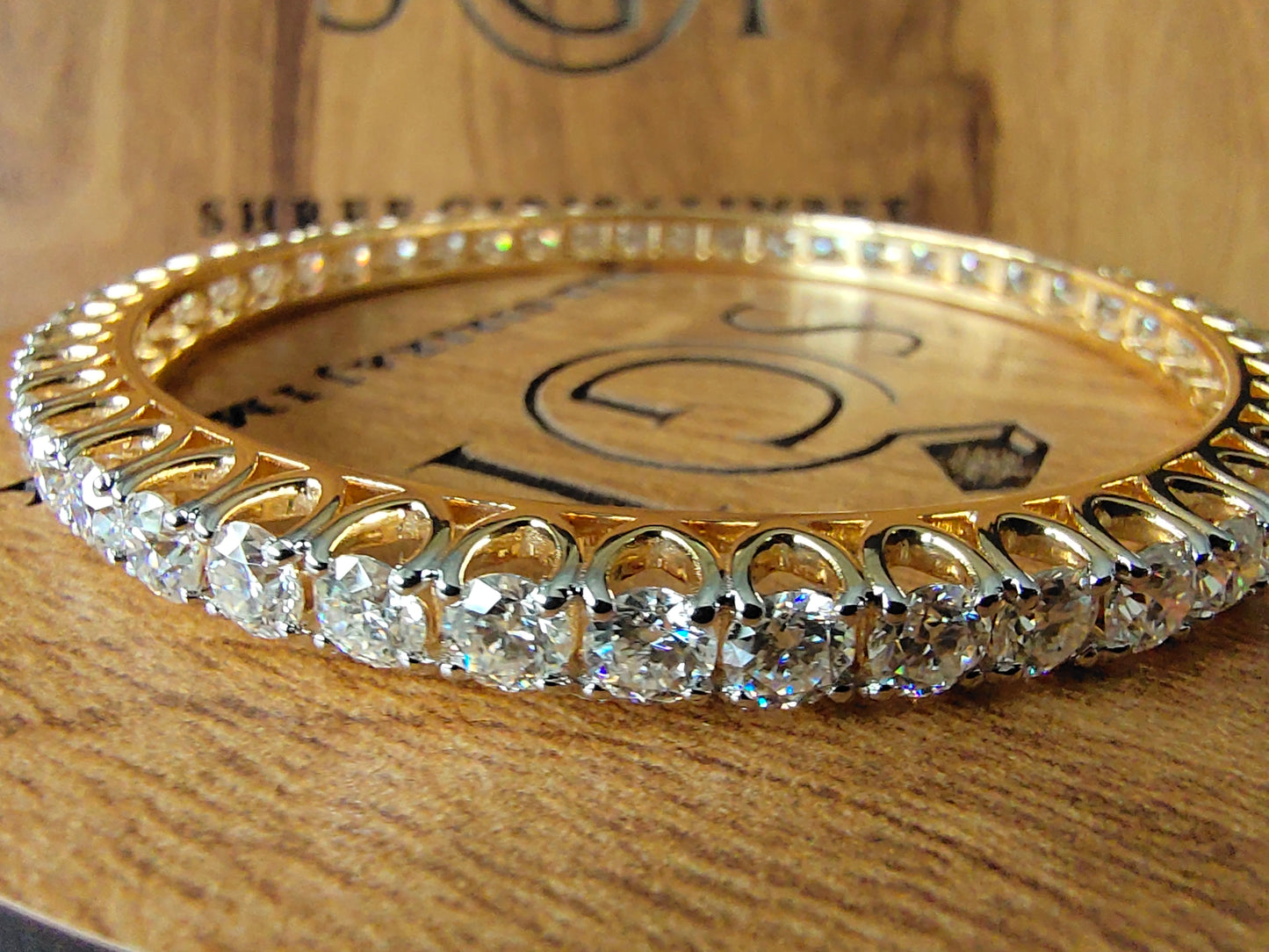 4mm Round White D vvs1 Moissanite Diamond Bangels With 18K Gold