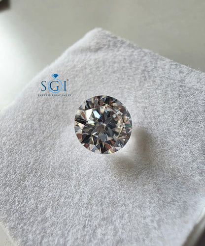 Round Moissanite Loose Stone, 8.5mm D Color VVS1, GRA Certified Gemstone