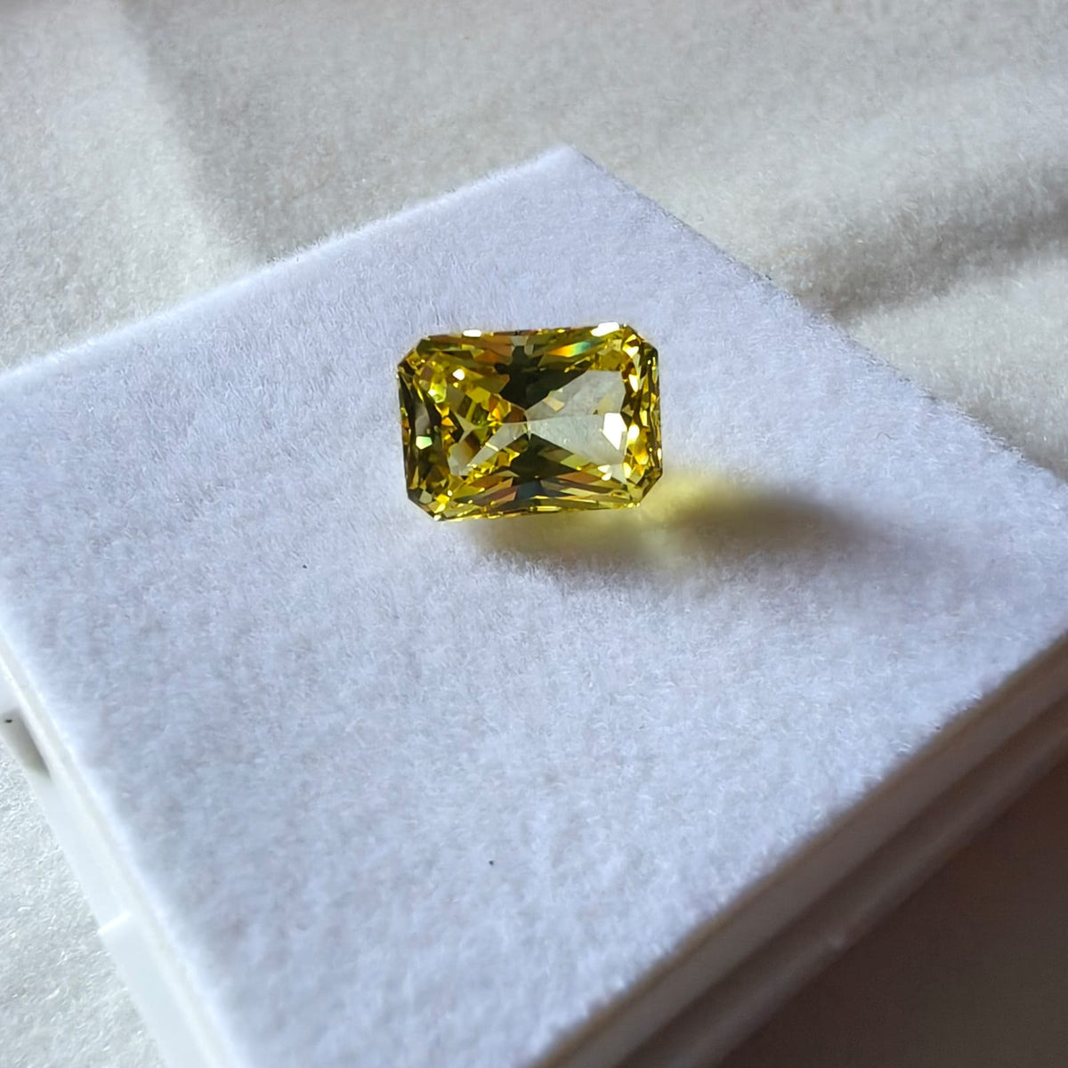 4.21 CT Lab-Grown Yellow Sapphire 7x10mm Radiant Cut  Vivid Yellow Luxury Gemstone